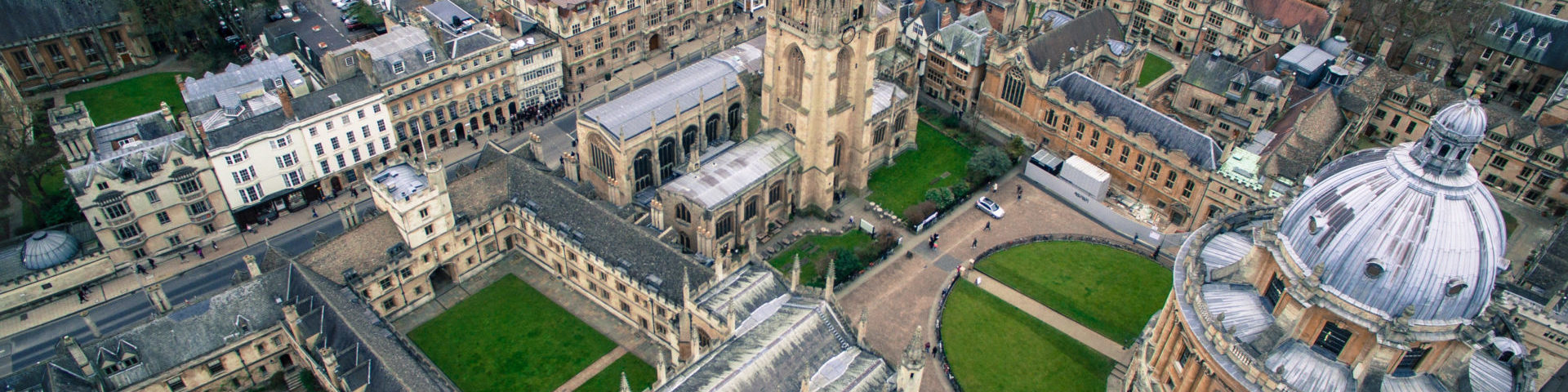Bird's view of the historic city of Oxford